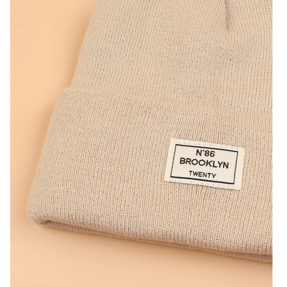 Tan / Beige  Knit Beanie Hat Brooklyn Tag - Picture 4 of 6